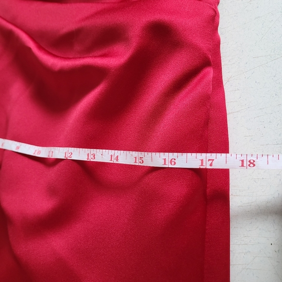 Size Medium Grad Bridesmaid Prom Formal Gown NWT - Picture 5 of 6